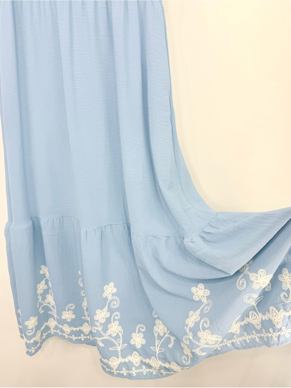 Simplee Blue White Floral Embroidery V Neck Smock Waist Short Sleeve Maxi Dress - Picture 5 of 13